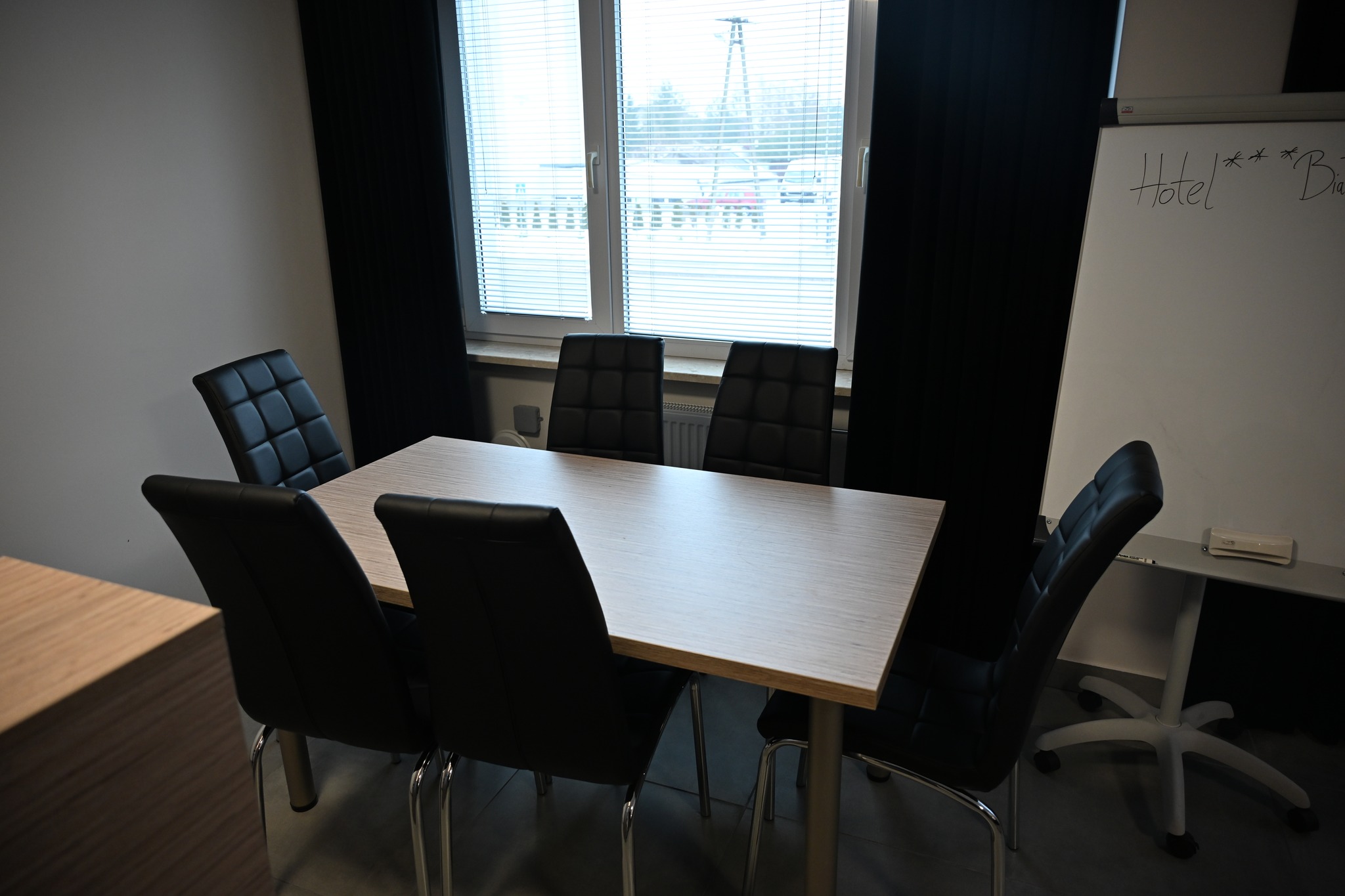 Uczniowie Zespołu Szkół Ponadpodstawowych w Białobrzegach korzystają już z nowej pracowni hotelarskiej