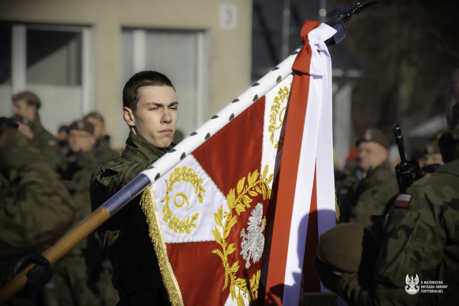 Mróz na polikach i ciepło w sercach! Żołnierze 6MBOT złożyli przysięgę