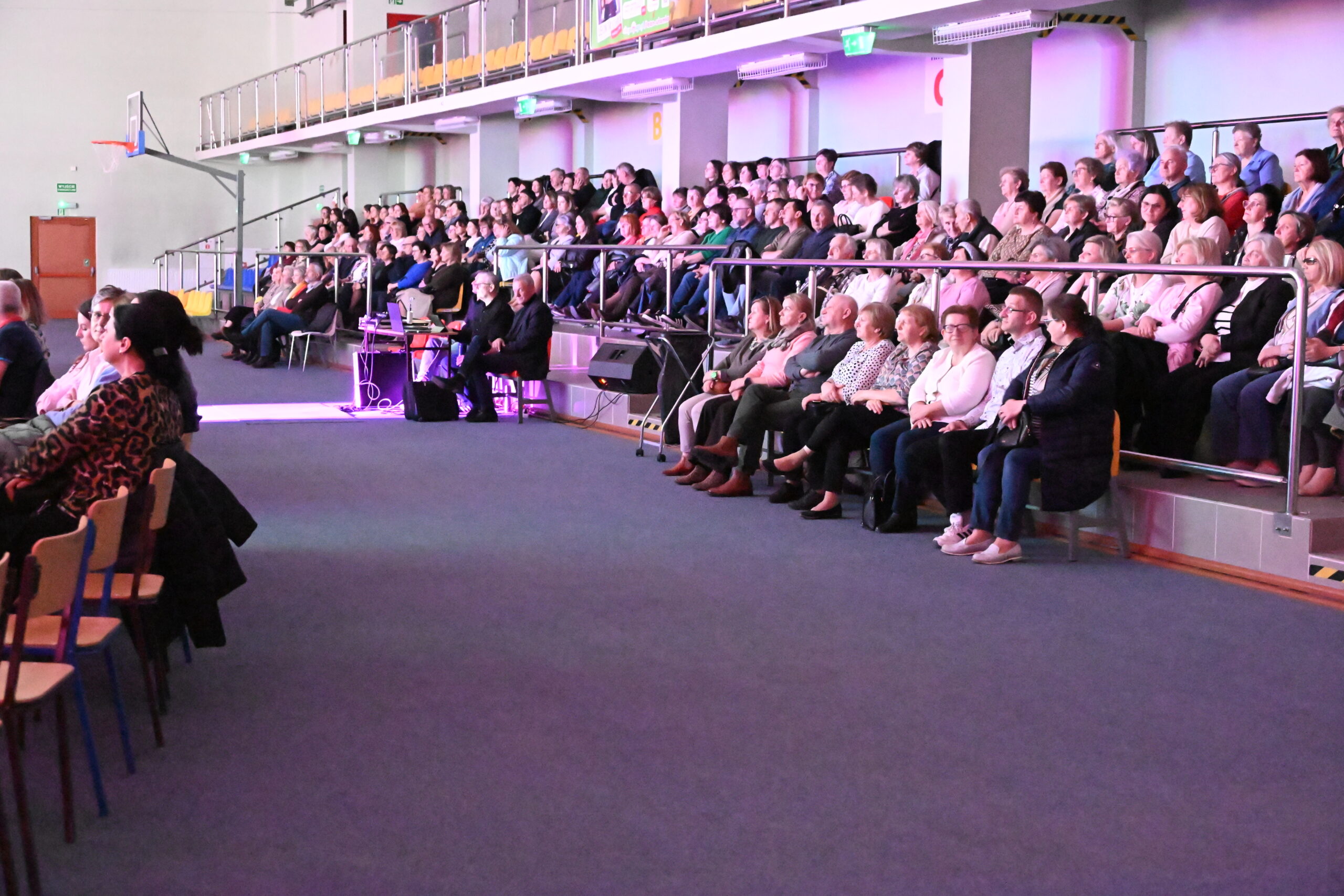 ✨💫 15 marca 2026 roku w Hala Sportowa w Białobrzegach odbył się wyjątkowy Dzień Kobiet z Powiatem Białobrzeskim. 💫✨