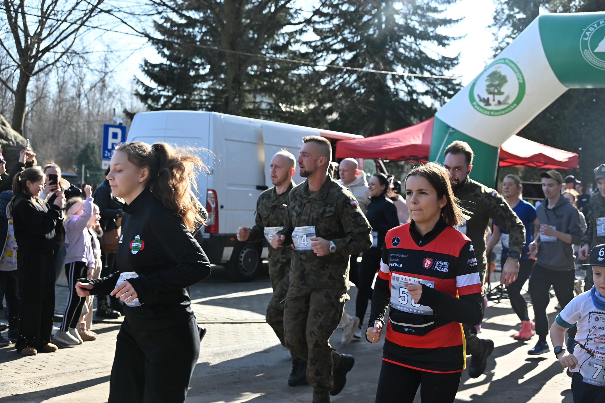 🤍❤️ IV edycja Biegu Pamięci Żołnierzy Wyklętych upamiętniła w Powiecie Białobrzeskim gajowego Bolesława Paszkowskiego ps. Poziomka oraz Aleksandra Młyńskiego ps. Drągal. 🤍❤️