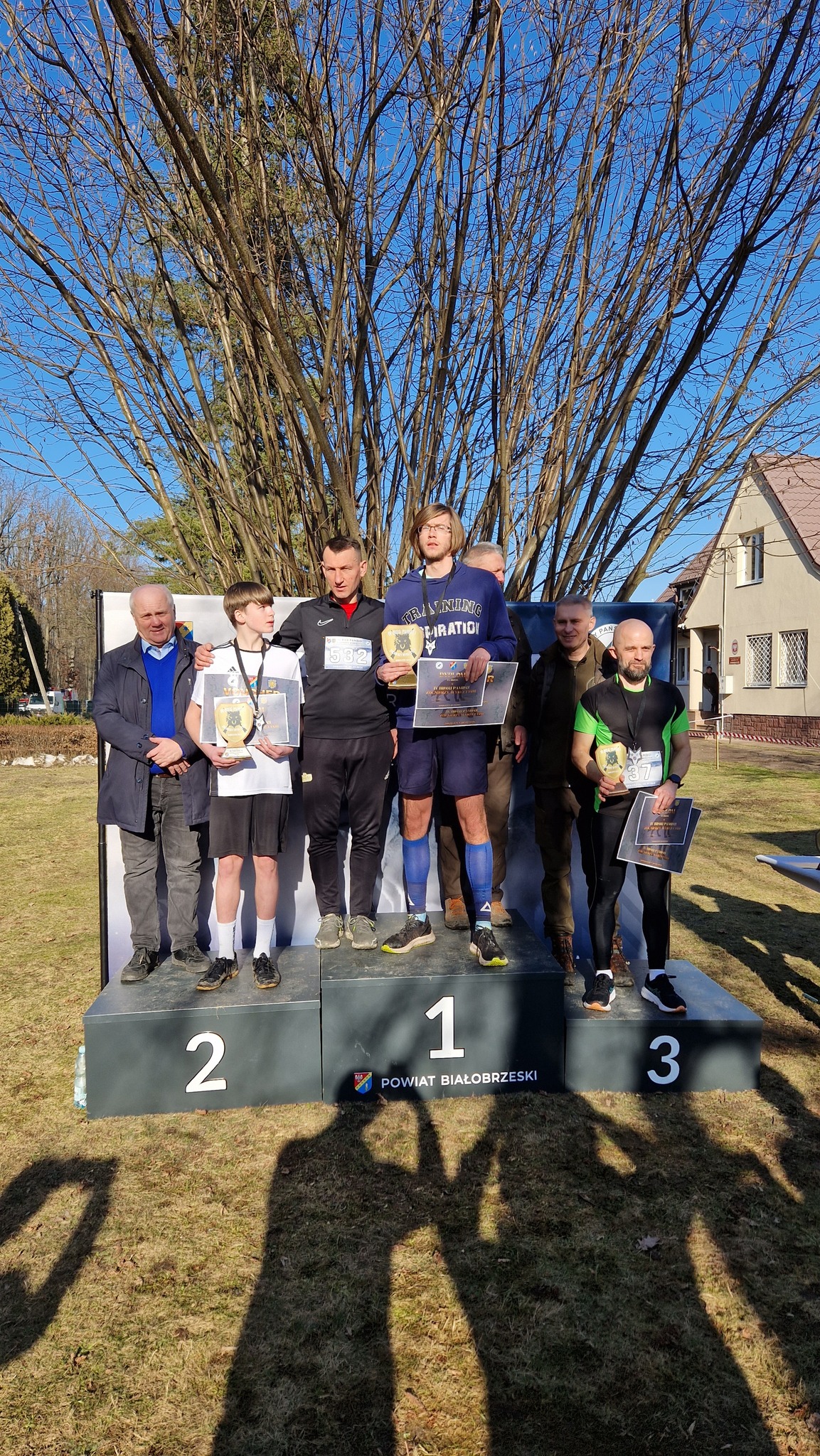 🤍❤️ IV edycja Biegu Pamięci Żołnierzy Wyklętych upamiętniła w Powiecie Białobrzeskim gajowego Bolesława Paszkowskiego ps. Poziomka oraz Aleksandra Młyńskiego ps. Drągal. 🤍❤️