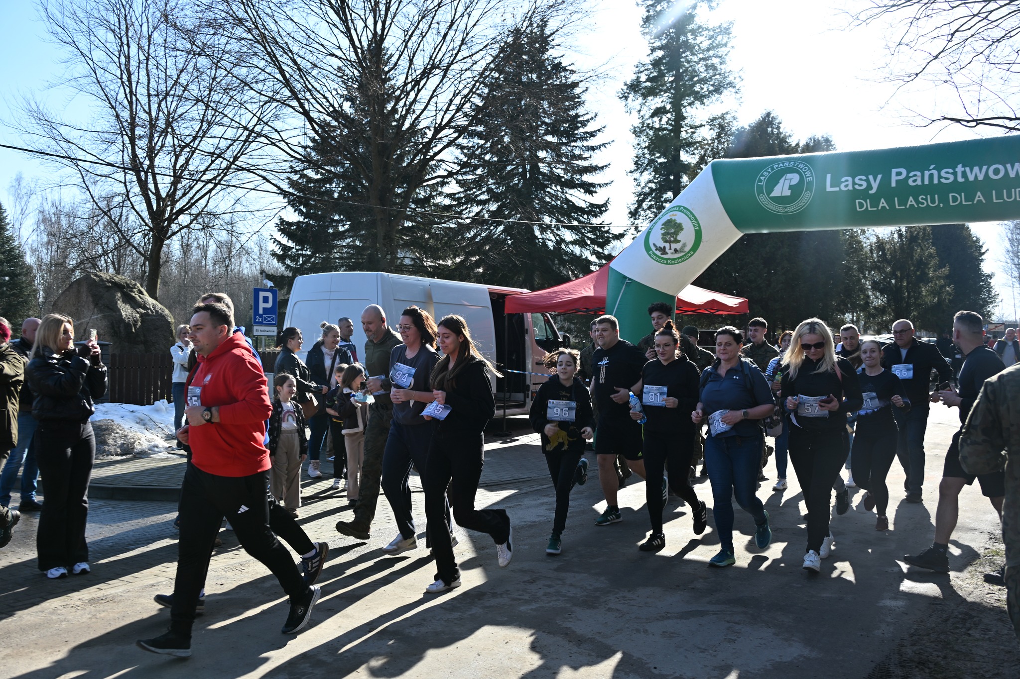 🤍❤️ IV edycja Biegu Pamięci Żołnierzy Wyklętych upamiętniła w Powiecie Białobrzeskim gajowego Bolesława Paszkowskiego ps. Poziomka oraz Aleksandra Młyńskiego ps. Drągal. 🤍❤️