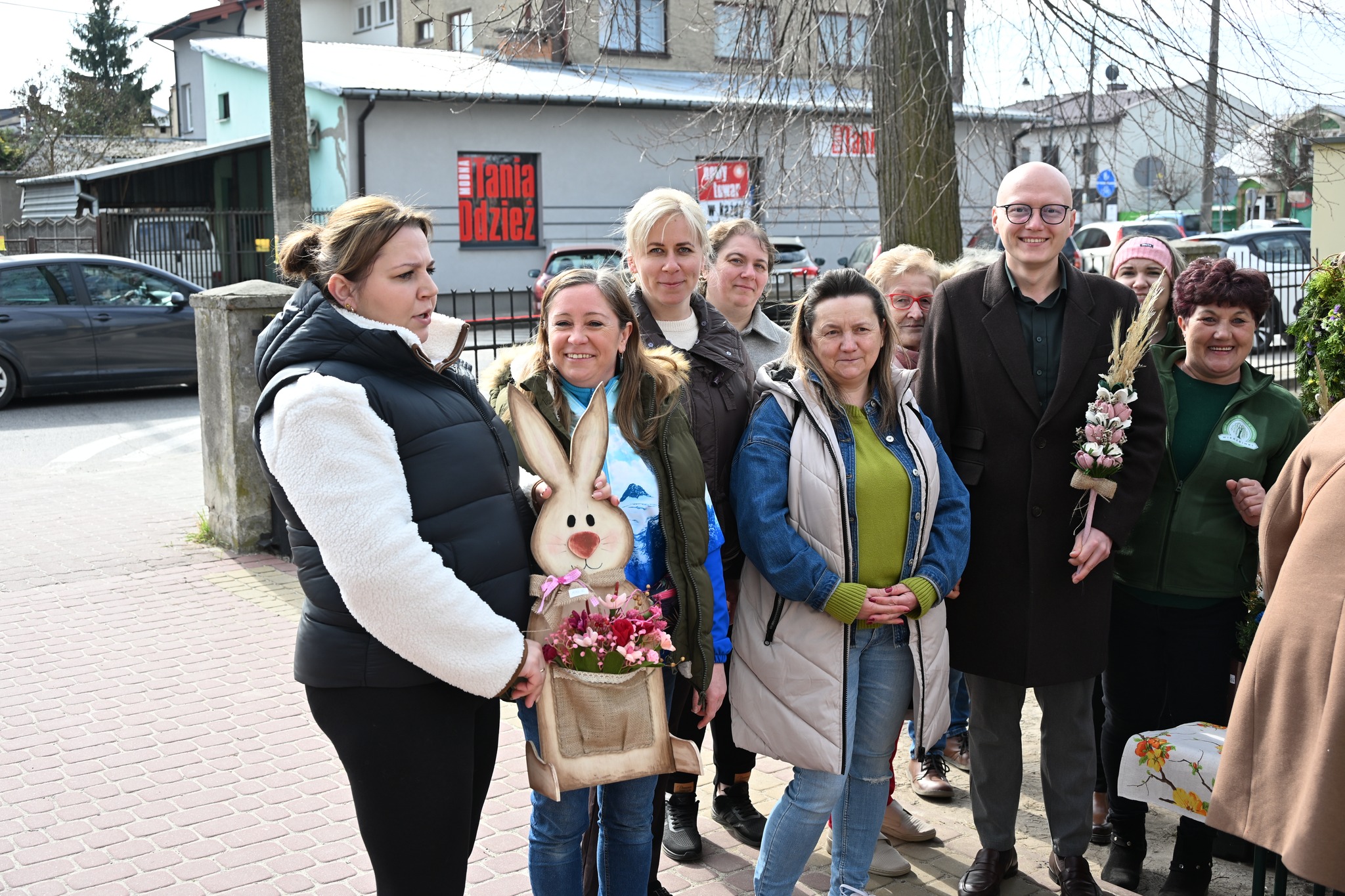 🌿🐣 22 marca - tradycyjnie na tydzień przed Niedzielą Palmową - na placu kościelnym przy Kościele Parafialnym Parafia Świętej Trójcy w Białobrzegach odbył się Powiatowy Kiermasz Wielkanocny Kół Gospodyń Wiejskich z terenu Powiatu Białobrzeskiego. 🌿🐣