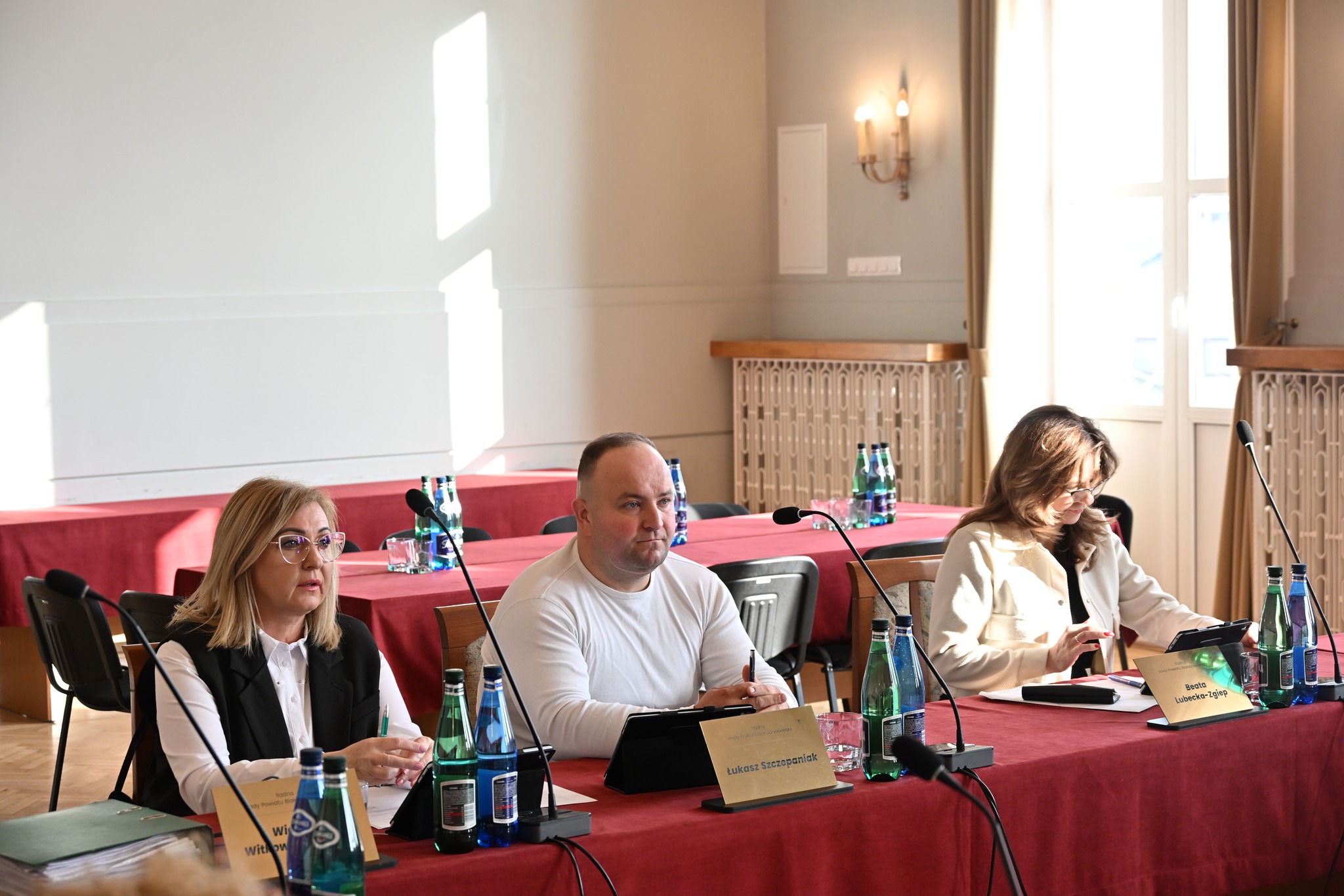 📅 W poniedziałek, 16 marca 2026 roku odbyła się XXIV Sesja Rady Powiatu Białobrzeskiego. 🤚