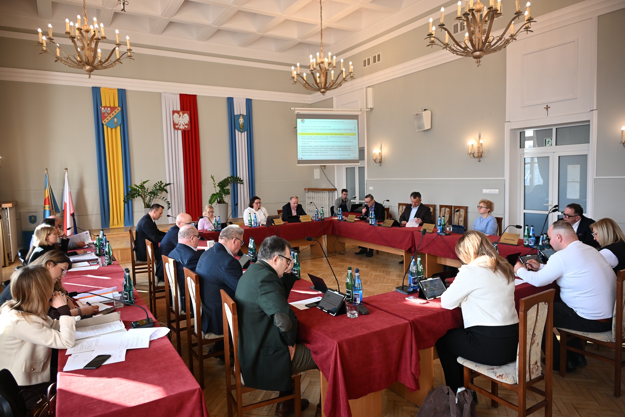 📅 W poniedziałek, 16 marca 2026 roku odbyła się XXIV Sesja Rady Powiatu Białobrzeskiego. 🤚