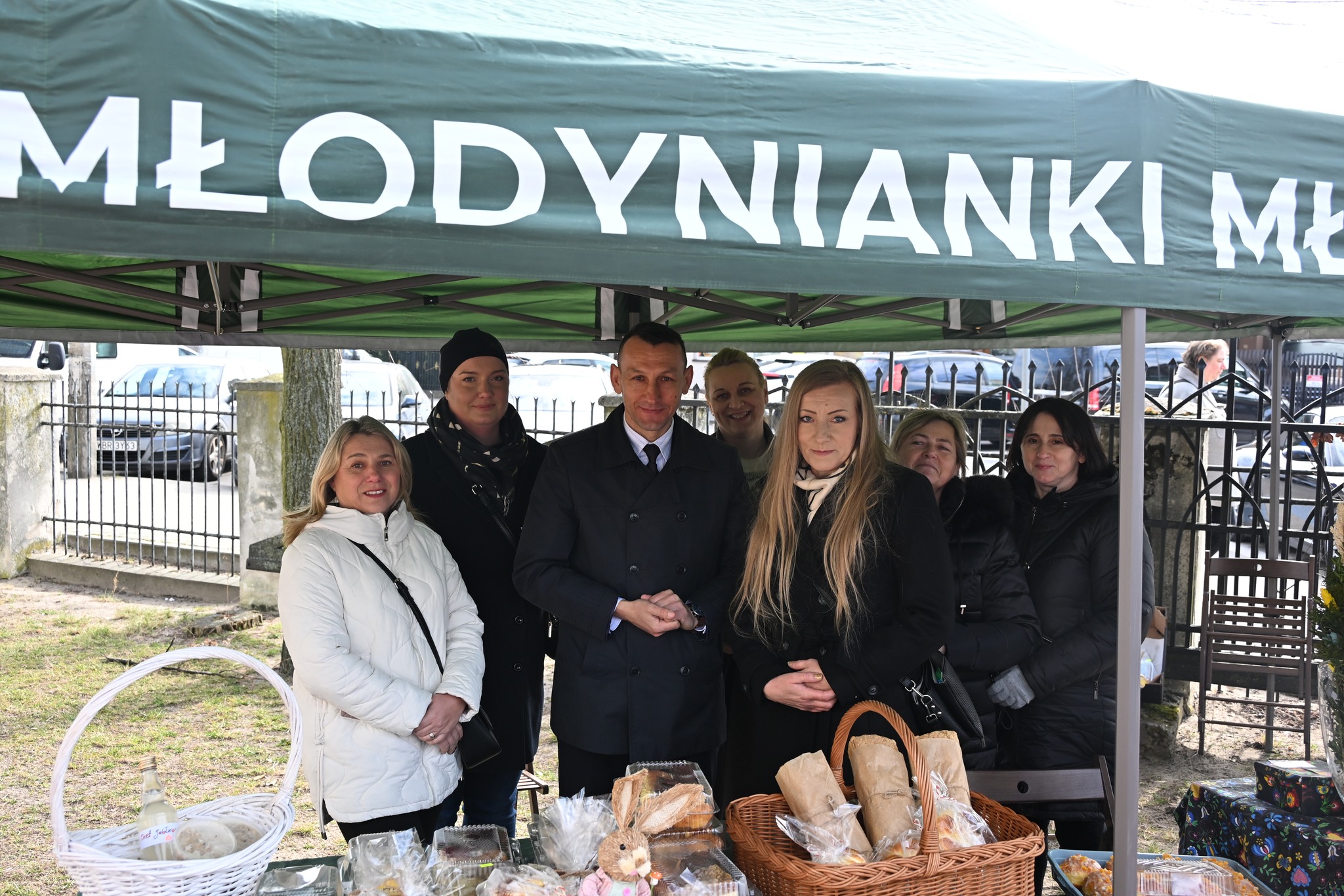 🌿🐣 22 marca - tradycyjnie na tydzień przed Niedzielą Palmową - na placu kościelnym przy Kościele Parafialnym Parafia Świętej Trójcy w Białobrzegach odbył się Powiatowy Kiermasz Wielkanocny Kół Gospodyń Wiejskich z terenu Powiatu Białobrzeskiego. 🌿🐣