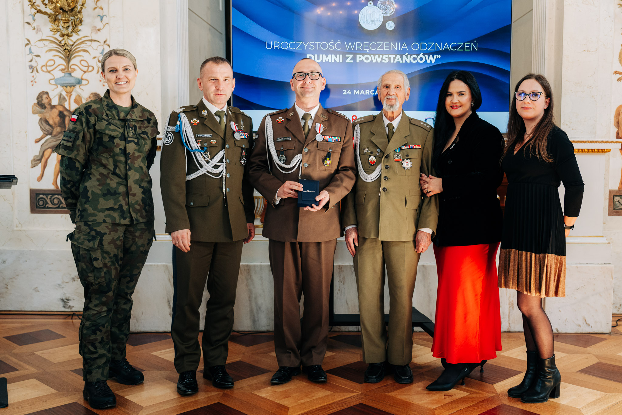Odznaczenie „Dumni z Powstańców” dla 6MBOT!