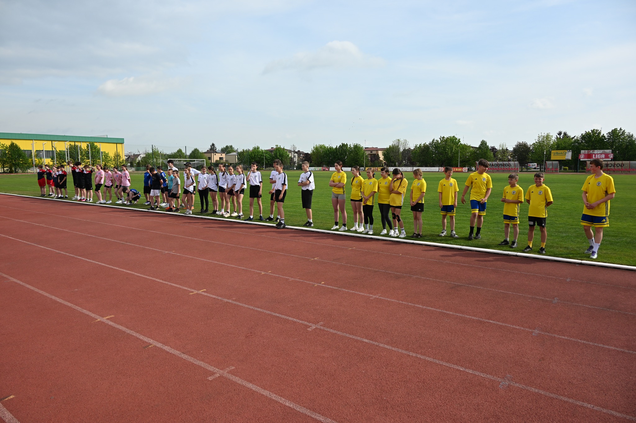 🏃‍♀️🏃‍♂️ 7 maja 2026 r. na Stadion Miejski im. Zygmunta Siedleckiego odbyły się Mistrzostwa Powiatu w Czwórboju Lekkoatletycznym. 🏆 W zawodach udział wzięło 5 szkół z terenu powiatu, a młodzi sportowcy rywalizowali w atmosferze fair play 🤝, prezentując wysoki poziom sportowy oraz ogromne zaangażowanie. 💪