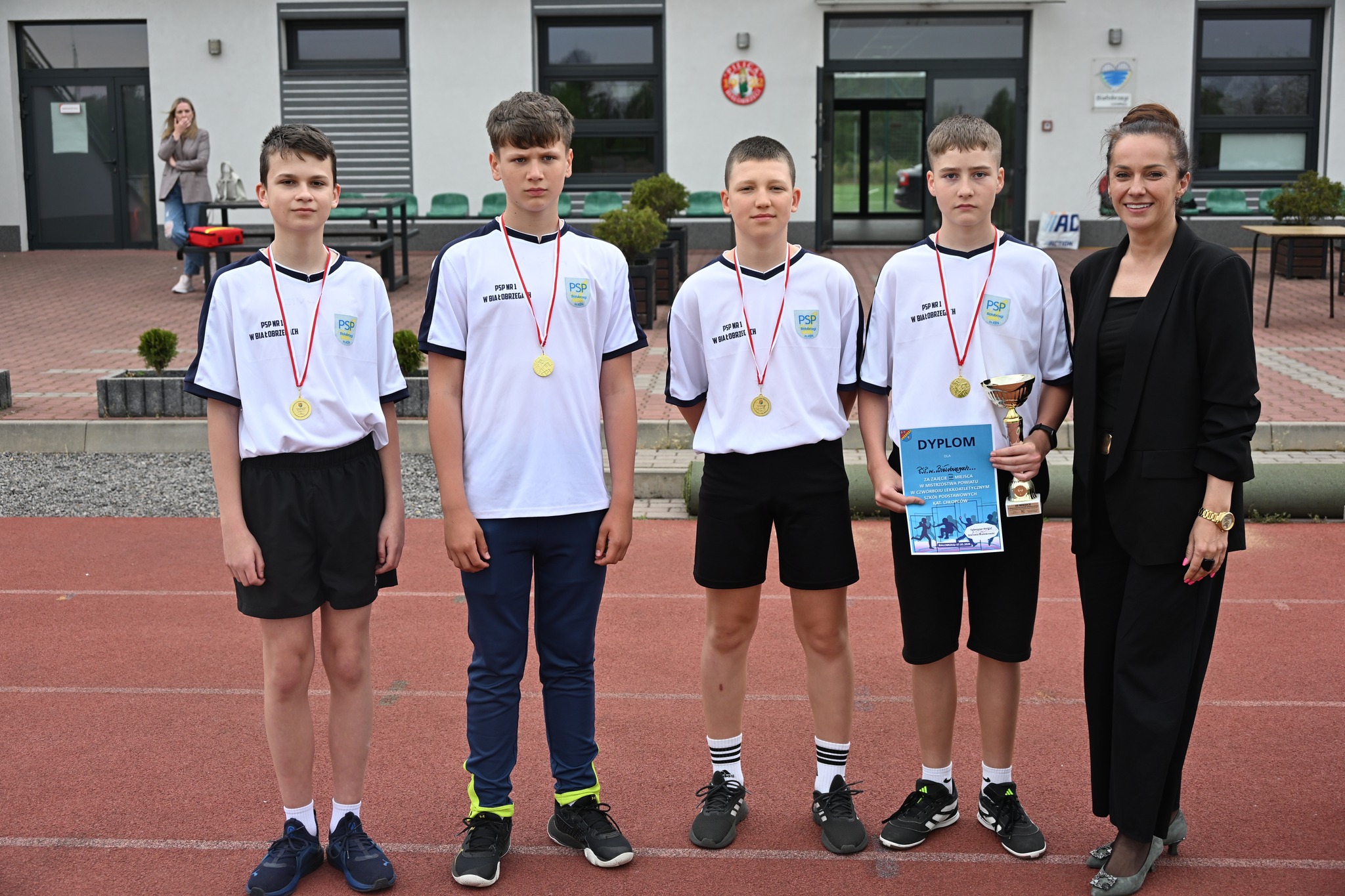 🏃‍♀️🏃‍♂️ 7 maja 2026 r. na Stadion Miejski im. Zygmunta Siedleckiego odbyły się Mistrzostwa Powiatu w Czwórboju Lekkoatletycznym. 🏆 W zawodach udział wzięło 5 szkół z terenu powiatu, a młodzi sportowcy rywalizowali w atmosferze fair play 🤝, prezentując wysoki poziom sportowy oraz ogromne zaangażowanie. 💪