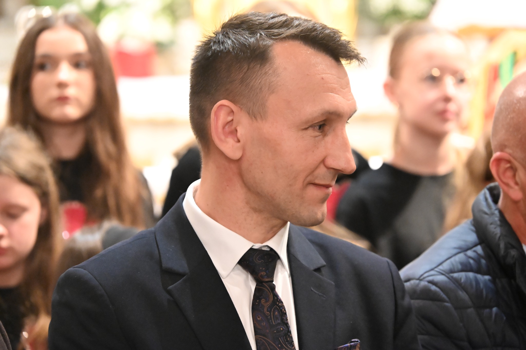 🎶 Za nami wyjątkowy Koncert Międzypokoleniowy „Historia muzyką pisana”, który odbył się 17 maja 2026 roku w kościele pw. Świętej Trójcy w Białobrzegi. Był to wieczór pełen wzruszeń, muzyki, pamięci i solidarności międzyludzkiej. ❤️