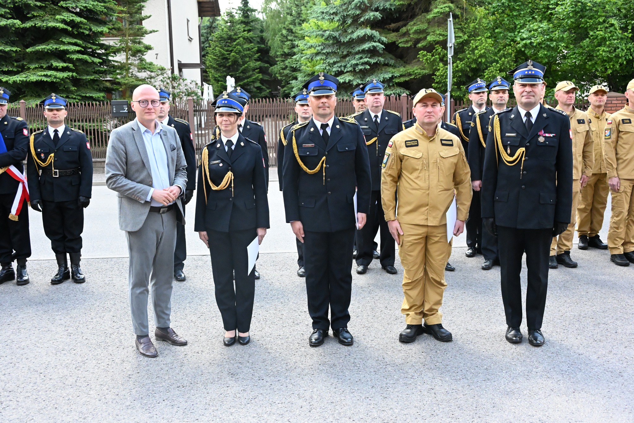 🚒 29 maja 2026 roku w Komendzie Powiatowej PSP w Białobrzegach odbył się uroczysty apel z okazji Dnia Strażaka.👨‍🚒 W uroczystości Powiat Białobrzeski reprezentował wicestarosta Bartłomiej Kowalczyk.