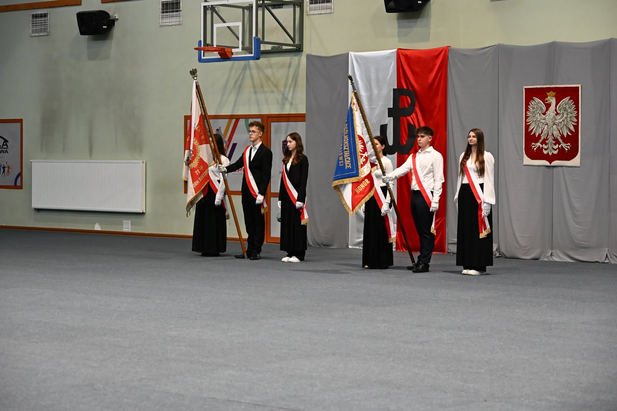 🇵🇱 Starosta Białobrzeski Sylwester Korgul wziął udział w Dniu Podziemnego Państwa Polskiego oraz ślubowaniu uczniów klas pierwszych w Liceum Ogólnokształcące im. Armii Krajowej w Białobrzegach. 🇵🇱